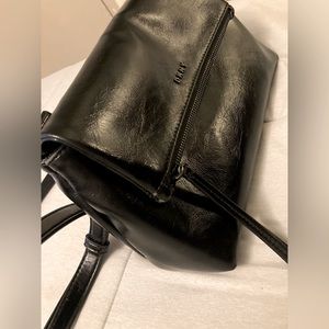 DKNY Jayeson Crossbody Bag 👜